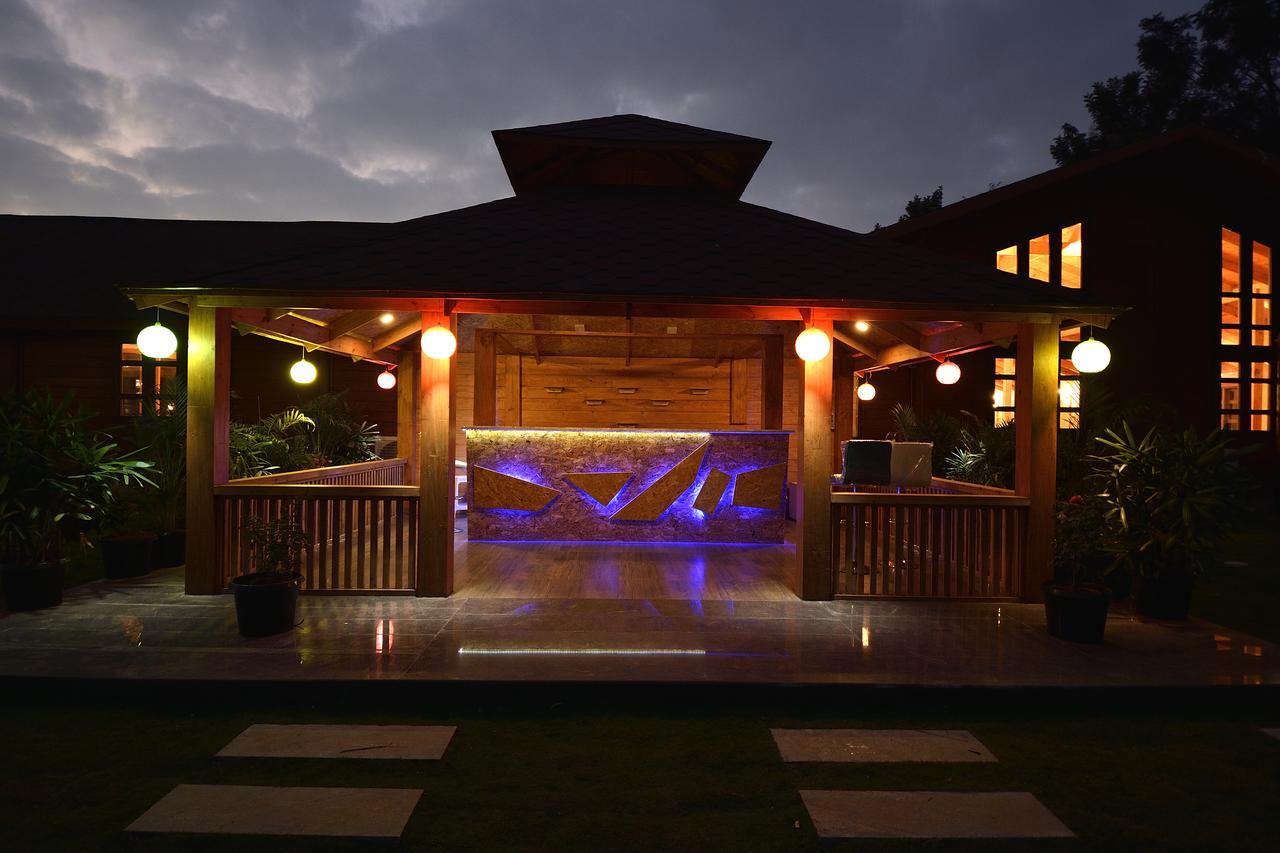 ศรีสถิ วิลเลจ Hotel Hoskote ภายนอก รูปภาพ